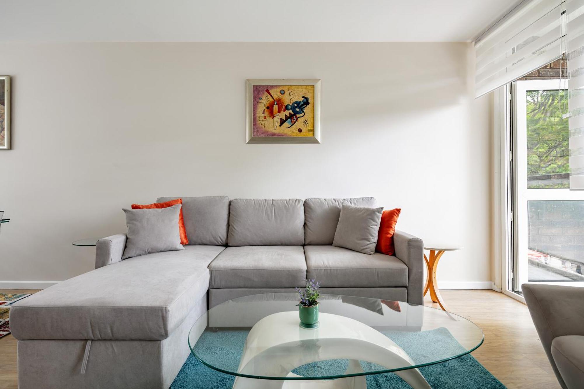 Апартаменты 2bdr Steps To Battersea Park *