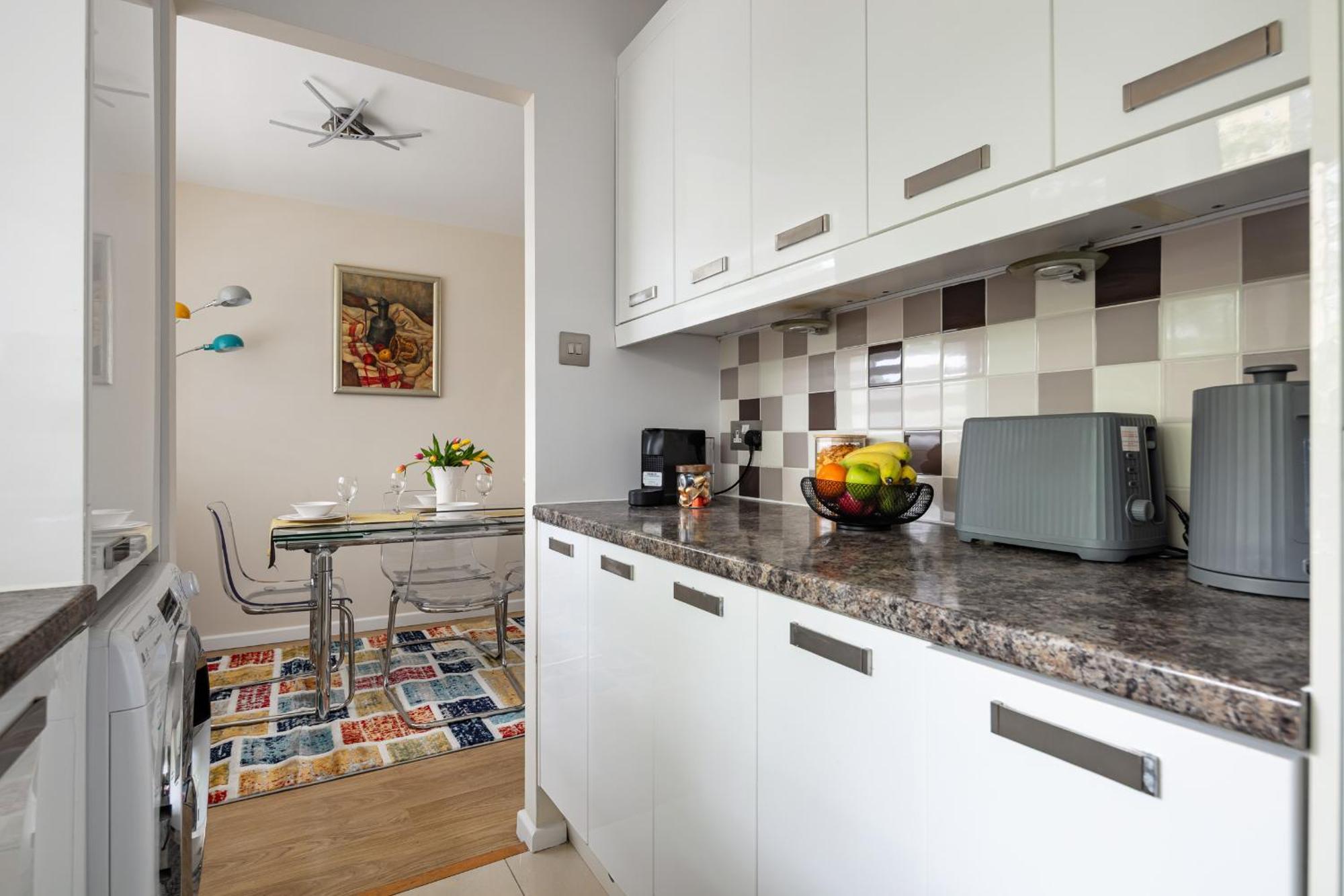 2bdr Steps To Battersea Park * Лондон