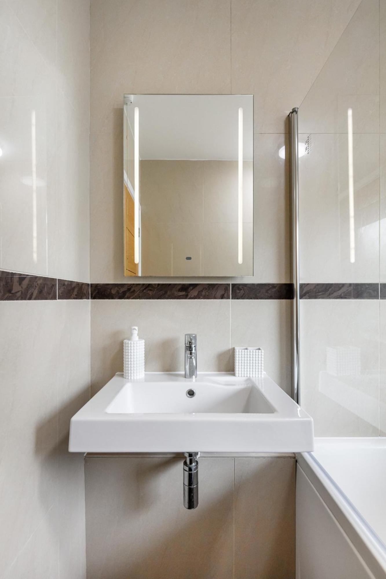 2bdr Steps To Battersea Park Апартаменты *