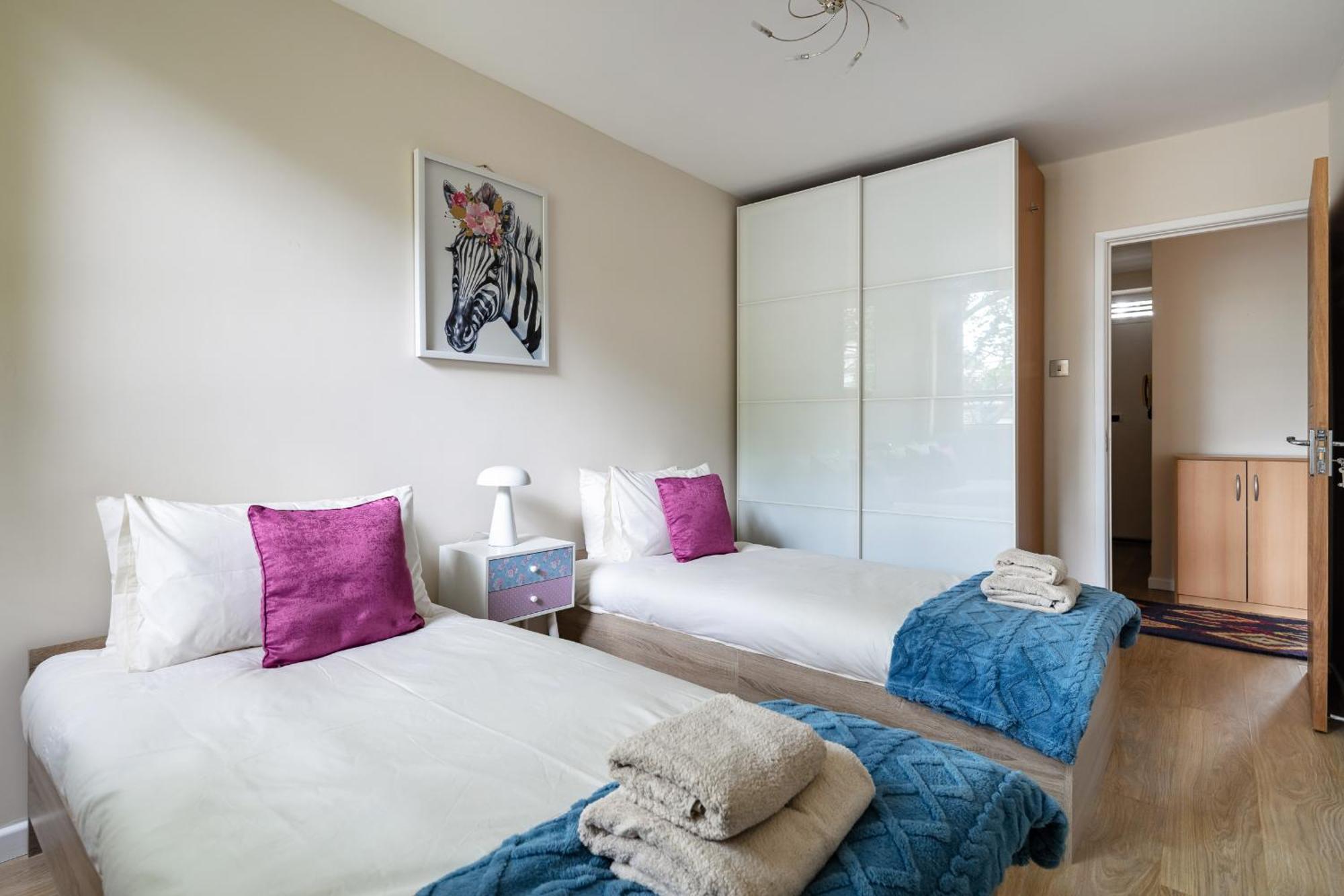Apartment 2bdr Steps To Battersea Park *